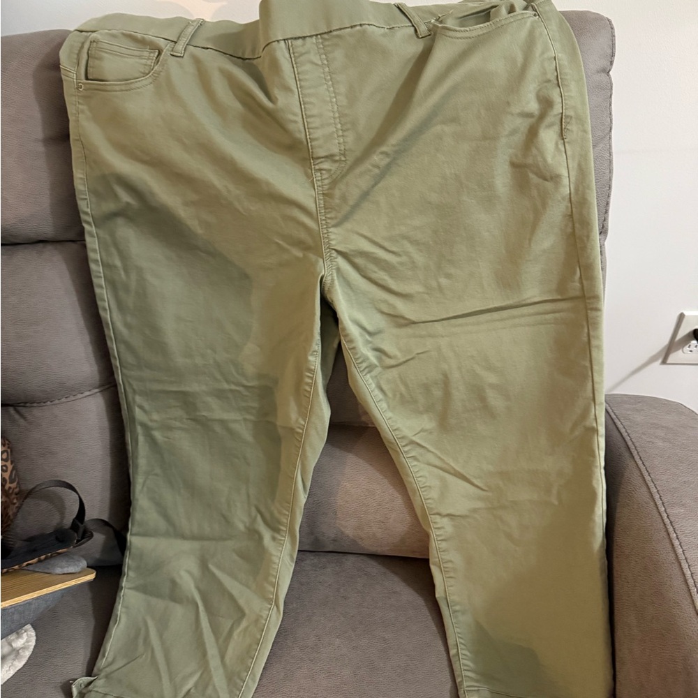 Stitch Star Olive Green Pants